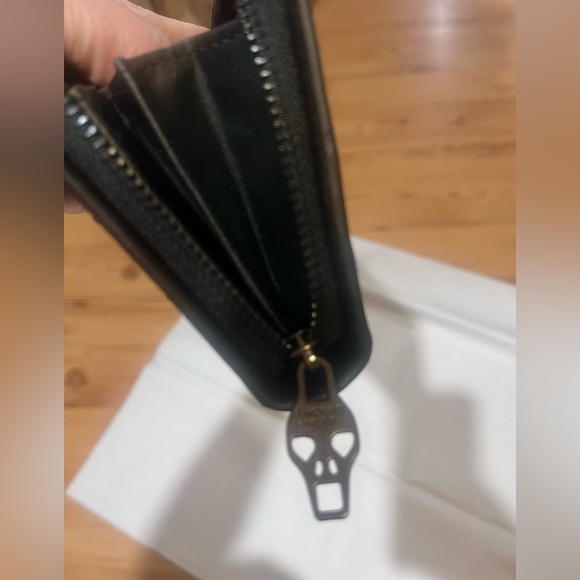 Thomas Wylbe Dolls Kill Skull ☠️ Black Wallet - Picture 5 of 8